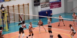 3M, Gobbini mette in guardia: “Affrontiamo una squadra di A2”. Le perugine attese da un test di fuoco contro la corazzata Pesaro. Il tecnico delle biancorosse: “Loro potrebbero partecipare alla categoria superiore, ma è un campionato ricco di sorprese”