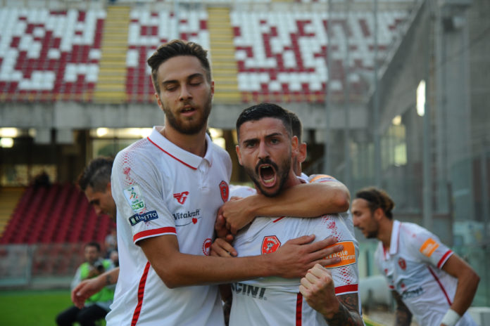 Migliore in campo e ora anche papà: auguri Cristian. Dopo la vittoria con l'Entella si apprende un'altra gioiosa notizia in casa Perugia: è nata Alma Bianca, primogenita di Buonaiuto