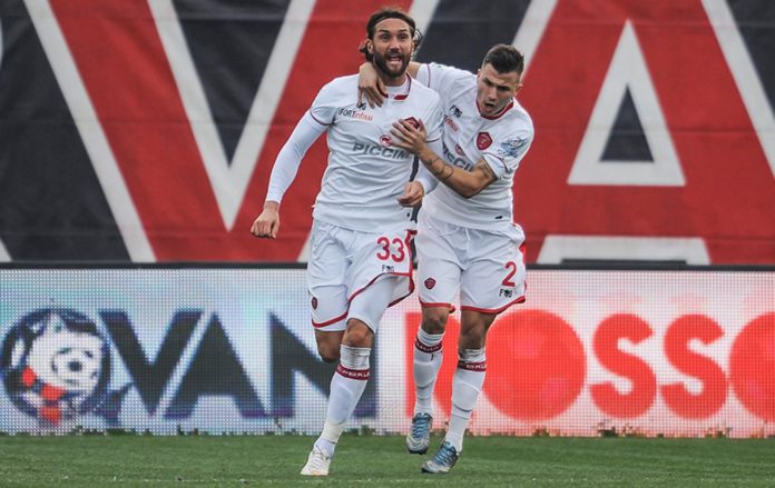 Grifo: l'unica vittoria a Crotone grazie a Bianchi e Volta. Era il 30 gennaio 2016 quando il Perugia di Bisoli espugnò lo 