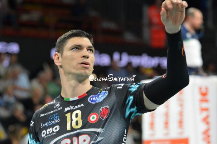 Dopo Atanasijevic anche Podrascanin e Lisinac positivi al Covid-19. Il contagio si allarga nella nazionale serba di volley dopo il caso dell'opposto di Perugia