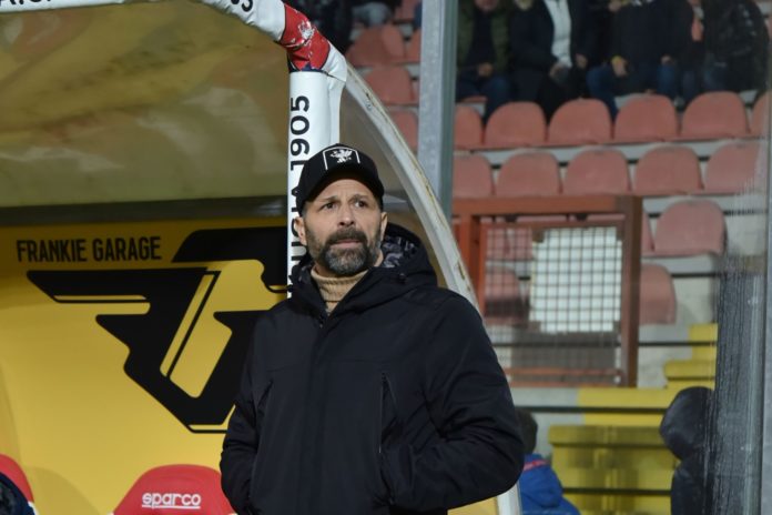 Chiesto l'accesso agli atti inerenti l'iscrizione alla prossima B di alcune società. Santopadre: 