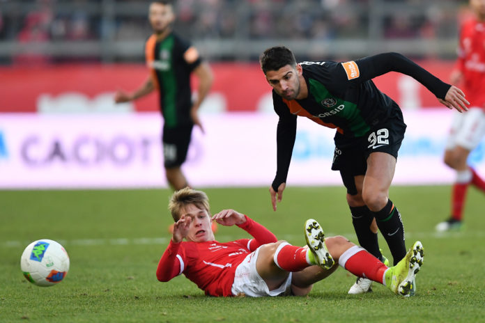 Anche il Venezia si è complicato la vita. A Cittadella i lagunari hanno cestinato nel finale la salvezza. Il Grifo dovrà fare attenzione soprattutto ad Aramu e Montalto