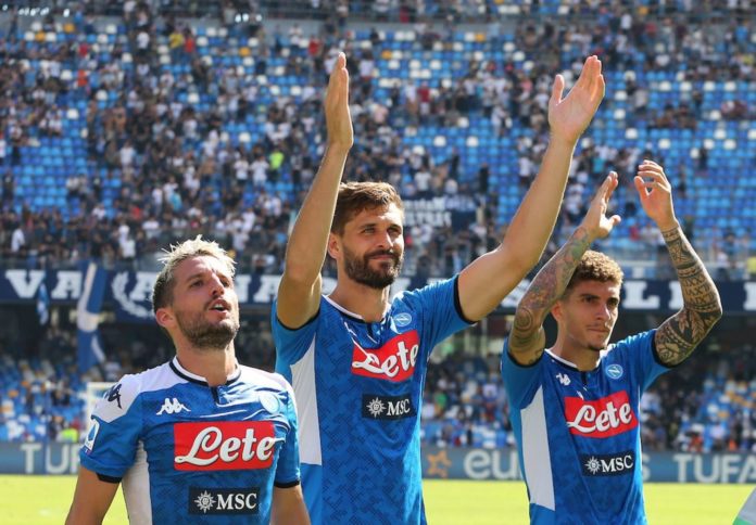 Il Napoli non snobba il Grifo e va in ritiro. Con una classifica sempre più deficitaria la conquista della Coppa Italia diventa la porta di accesso per l'Europa League per gli azzurri