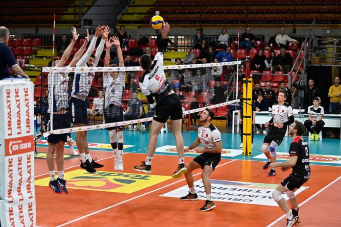 La Sir è in forma: Ravenna k.o. in amichevole. I Block Devils lanciano segnali positivi dal test con i romagnoli nonostante l'assenza di Atanasijevic e Podrascanin