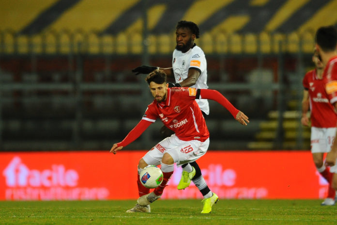 Il Grifo perde un'altra pedina: Greco già ai saluti. Agli infortuni di Vicario e Gyomber si aggiunge l'addio del centrocampista che pare non intenzionato a prolungare il contratto fino al termine della stagione