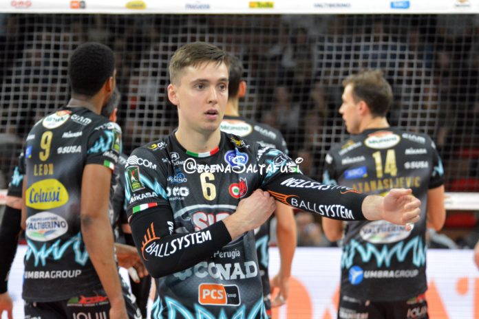 La Sir saluta i partenti: 