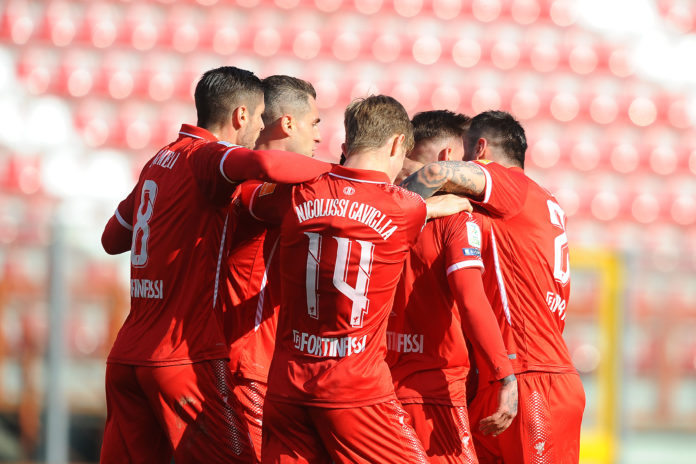 Grifo, questione stipendi: c'è l'accordo? Si va verso il pagamento di due mensilità e mezzo per il 