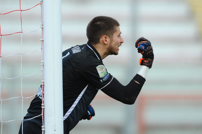 Questione contratti: nel Grifo in 7 in attesa di risposte. I campionato verso la chiusura ad agosto, ma alcuni 