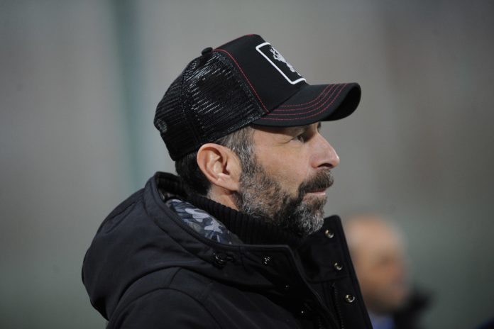 La B vuole ripartire: unico 'no' dal Perugia. Il club di Pian di Massiano ritiene inapplicabile il protocollo di sicurezza. Riserve e perplessità solo da parte di Spezia, Cosenza e Venezia