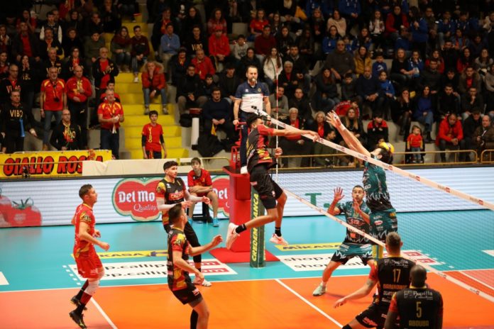 L'alleanza sull'asse Perugia-Ravenna si consolida. La Sir pescherà ancora dalle fila romagnole in vista della prossima stagione. E gli ex bizantini Ricci e Russo sono già garanzie