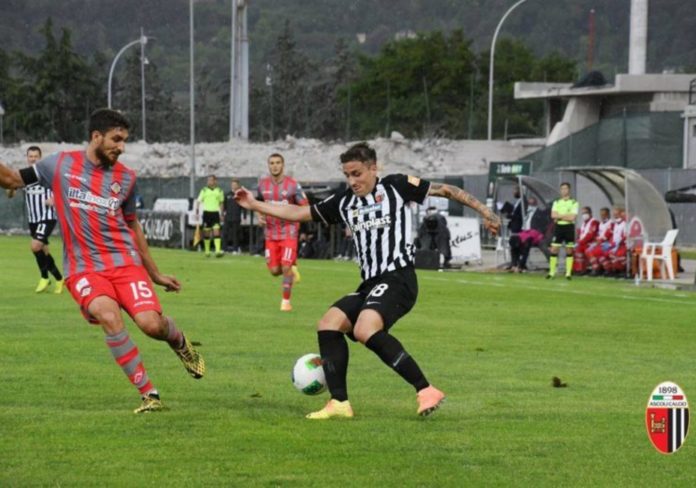 Grifo: occhio a Morosini. Il punto di forza dell'Ascoli è senza dubbio il trequartista lombardo, ma difesa e portiere non sono impeccabili