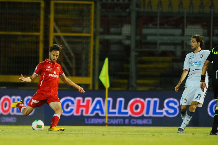 Probabile formazione: Oddo cambia poco. Sgarbi sostituisce lo squalificato Gyomber, due ballottaggi tra mediana e trequarti