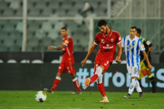 Ex grifoni: Acampora da Caserta, Goretti cerca ancora Carraro. Ufficiale l'arrivo al Benevento della mezzala, il Cosenza del d.s. perugino sulle tracce del regista classe '98