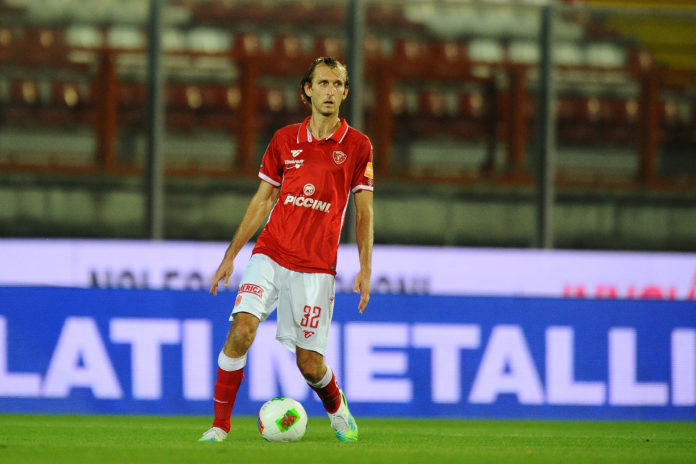 Gyomber 'scarica' il Grifo: 