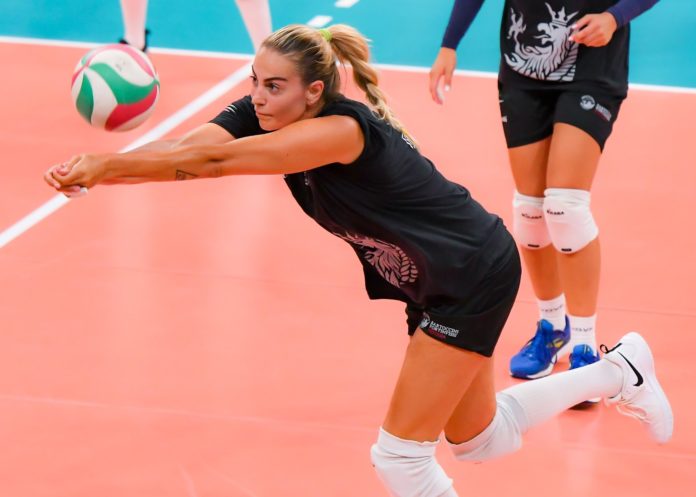 La stagione della Bartoccini parte da Novara. Le maglie nere cercano l'impresa per accedere al turno successivo di Supercoppa. Angeloni: 