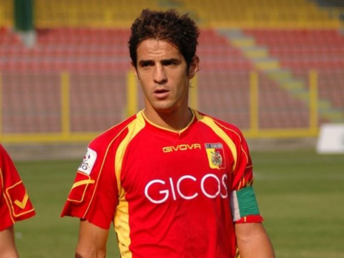 Vice-allenatore: ipotesi Accursi. L'ex grifone potrebbe entrare nello staff di Caserta come suo secondo 