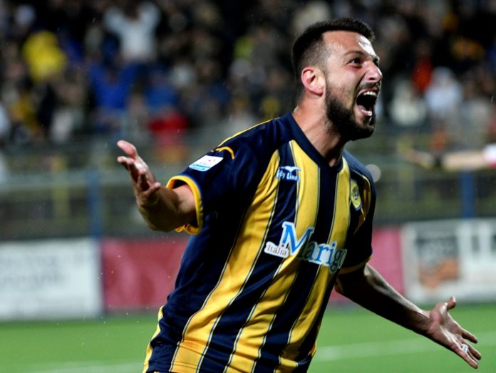 Retroscena di mercato: il Grifo ha pensato a un ex. Valutato il profilo di Daniele Paponi, ma l'attaccante ha scelto il Padova