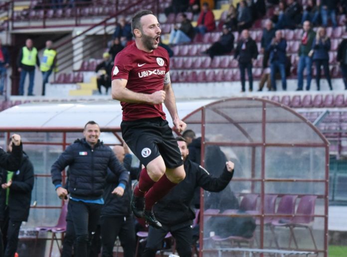 Zoom sull'Arezzo: non una corazzata, ma una buona 'cooperativa'. I toscani non partono col favore del pronostico, ma in trasferta contro i cavallini il Grifo fa fatica. Occhio a Foglia e all'ex Cutolo