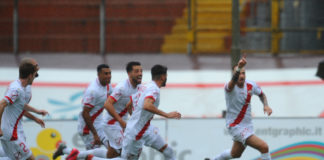 L'avversario: al "Curi" un Mantova ferito. I lombardi reduci dal 6-0 col Padova. Le scorie del pesante k.o. si faranno sentire? E Vano cerca il gol dell'ex