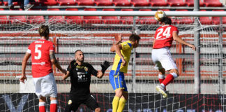 Cambio modulo e vittoria all'inglese: il Grifo torna a sorridere. Caserta passa al 3-5-2 e il Perugia trionfa sulla Fermana con un 2-0 firmato Negro e Moscati. Errore dal dischetto per Murano