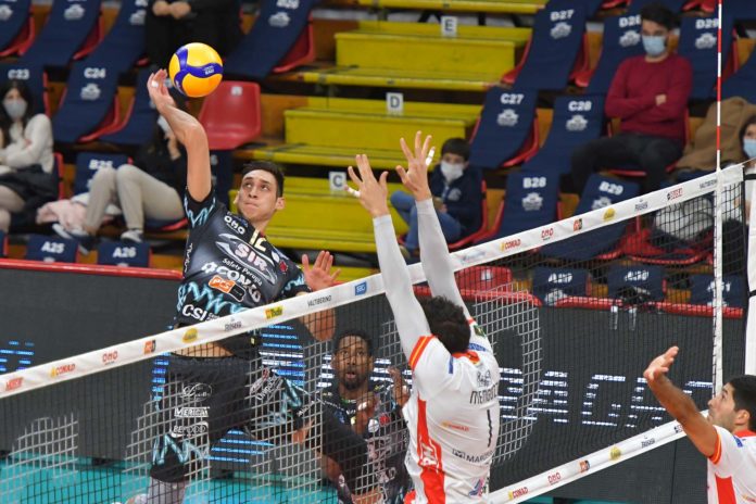 Sir: anche Russo è ok. Il centrale torna negativo all'ultimo tampone