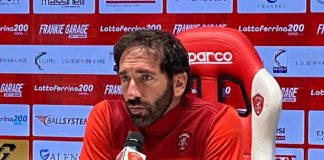 Caserta: "Padova capitolo chiuso, serve agire e non pensare". Il tecnico del Grifo: "A Carpi una battaglia, contento dell'apprezzamento dei tifosi"