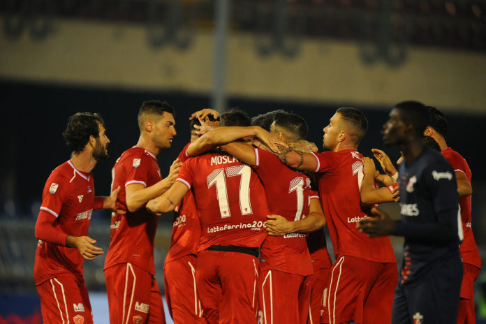 Grifo: adesso nervi saldi e coraggio. Il pari di San Benedetto impone un solo risultato nel turno infrasettimanale contro la capolista Padova