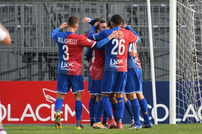 Riscatto Padova, le umbre in Purgatorio. I veneti, dopo il k.o. di Perugia, travolgono il Matelica e riprendono la vetta. Per Grifo e Gubbio due 