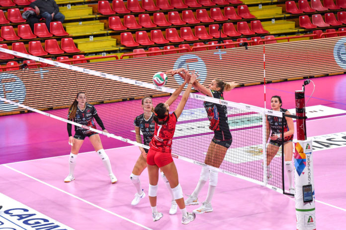 La Bartoccini non completa la rimonta: Busto vince al tie-break. Serata amara per le perugine che, sotto di 2 parziali, portano la gara al quinto set. Ma alla fine arriva solo un punto