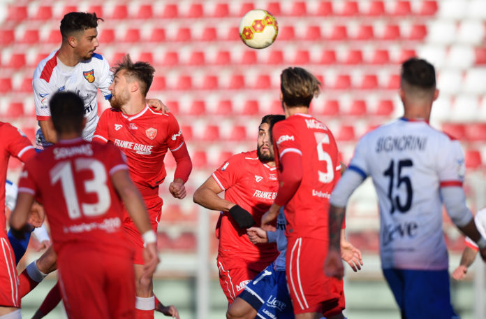 Lavagna tattica: Grifo, l'unica 'medicina' è quella del coraggio. Perugia a trazione troppo difensiva. In attesa di gennaio perchè non tentare una soluzione tattica diversa? 