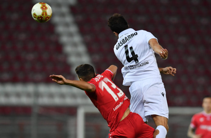 Il Sudtirol conquista la vetta, scivolone pesante per il Padova. I ragazzi di Vecchi si dimostrano squadra compatta e vincente, per la truppa veneta altro tonfo con la Feralpisalò. Covid: Lega Pro, sveglia!