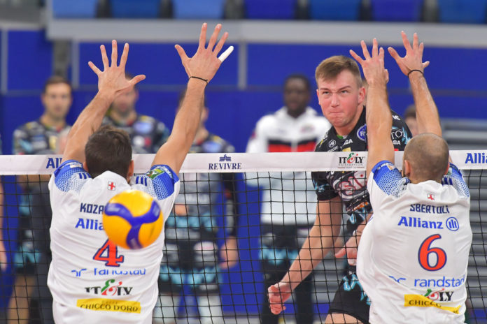 La Sir sfida una Milano in crescita ma con possibili defezioni. Per la sfida del PalaBarton in dubbio il regista Sbertoli e l'opposto Patry 