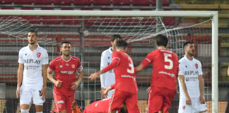 Il ruggito del Grifo: un tris si abbatte sul Padova. Tacco di Sgarbi e doppietta di Bianchimano, l'aggancio in classifica ai patavini è servito 