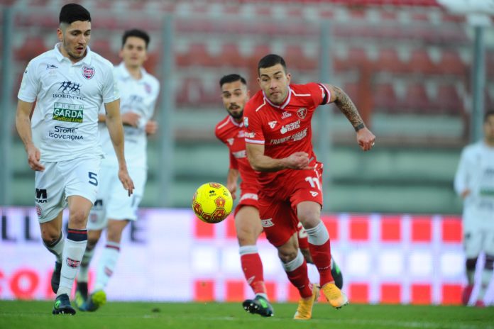 Lavagna tattica: l'arrembaggio alla Mourinho può pagare. I gol del pareggio contro la Virtus Verona sono arrivati quando il Grifo ha mostrato coraggio e spregiudicatezza