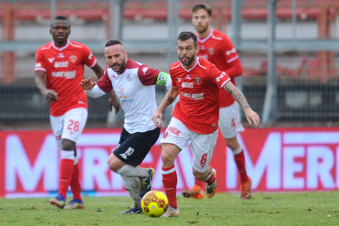 Il centrocampista lascia il Perugia e si congeda sui social: 