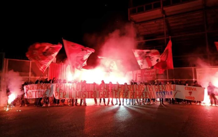 Contestazione notturna al Curi: 