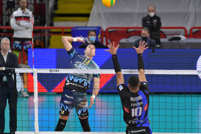 La Sir affonda anche Tours ed è testa di serie. 3-1 e primato nel girone di Champions per Perugia che ai quarti evita le 'big'