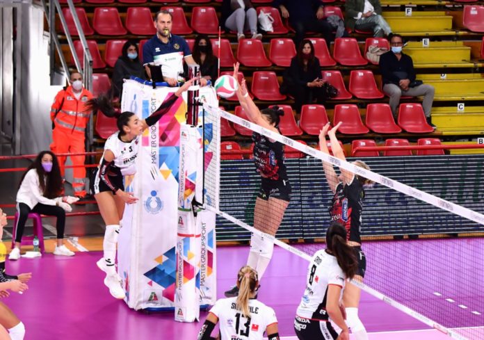 La Bartoccini cerca l'allungo salvezza a Cuneo. Le ragazze di Mazzanti cercano punti preziosi nel recupero della terza giornata del girone di ritorno