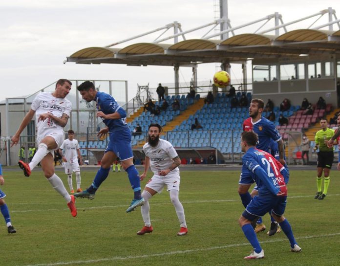 L'impresa di giornata è della Samb, Cesena e Modena all'Inferno. I rossoblù espugnano Gubbio in rimonta e in dieci. K.o. pesanti per le velleità di romagnoli e emiliani 