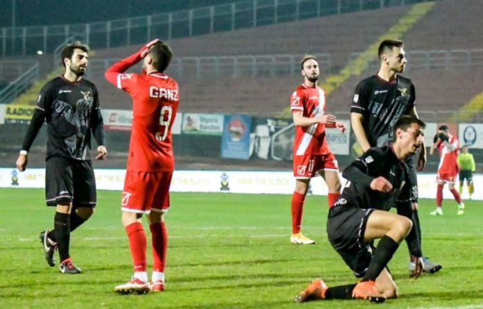 Grande Fano, ma brave anche le umbre. Il Fano, sapientemente guidato da mister Destro, espugna Mantova. Importanti successi esterni per Perugia e Gubbio 