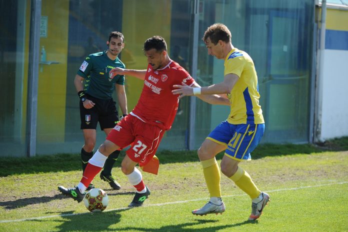 Recupero inVano: a Fermo è solo 1-1. Elia la apre e si fa male, entra Vano e si fa espellere. Nella ripresa il pari marchigiano ad opera di Boateng