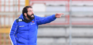 Dopo il turno di riposo e la gara vs Matelica rinviata, la Primavera di mister Formisano è pronta a scendere in campo domani, sabato 6 marzo ore 14:30 all'antistadio, contro la Vis Pesaro per iniziare veramente il proprio campionato. La formazione biancorossa infatti è da settembre che svolge quasi quotidianamente le sedute di allenamento senza essere mai potuta scendere in campo. Ma si riprende senza sosta perché martedì 9 marzo (ore 12) è in programma il primo recupero. Si giocherà Perugia-Teramo ovvero la prima giornata rinviata a suo tempo a ottobre. I biancorossi sono l'unica formazione del Girone E a non aver disputato ancora nessuna gara. Non resta quindi che fare un grande bocca in lupo ai nostri ragazzi!