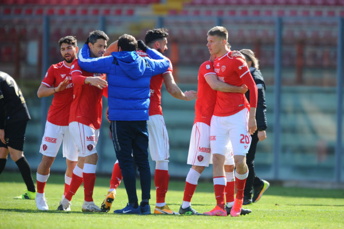 Grifo, la 'probabile': emergenza totale per Caserta. Tra giocatori indisponibili e altri non al top il tecnico deve 