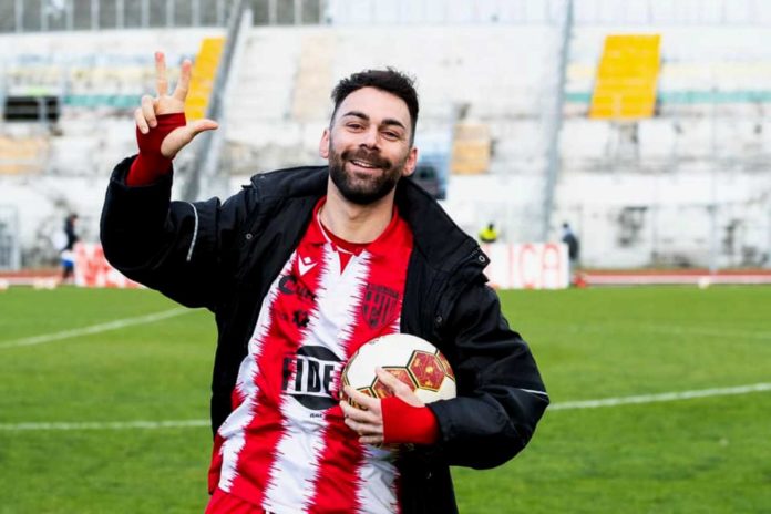 Benedetto sia Moretti, mezze Marche all'Inferno. L'attaccante del Matelica affossa il Padova con una tripletta e riapre la lotta per il primo posto. Giornataccia per Fermana, Fano e Vis Pesaro 