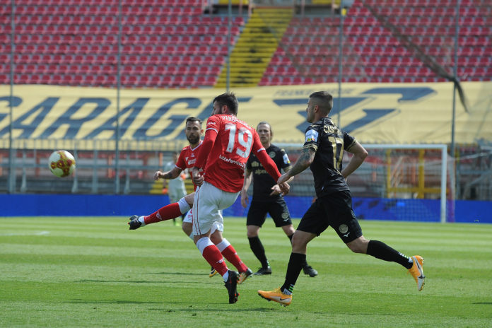 Lavagna tattica: l'importanza della metodologia di allenamento. Il non lavorare con continuità ha creato difficoltà a Caserta e i suoi ragazzi. Col Sudtirol i soliti pregi e difetti 