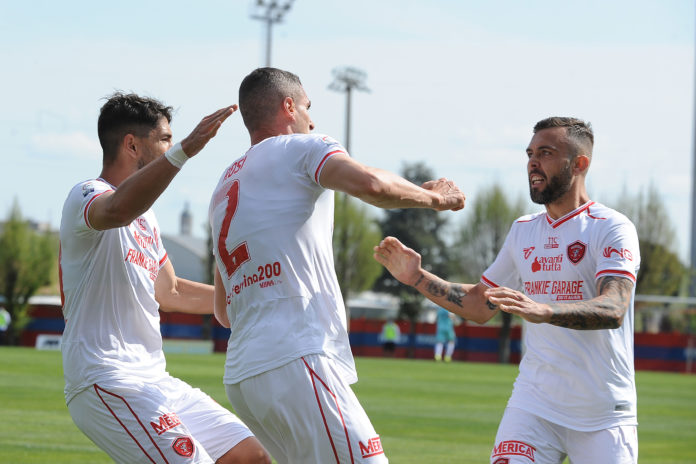 Grifo: nell'uovo di Pasqua ci sono tre punti. Rotondo 3-0 in casa della Virtus Verona per i biancorossi. In gol Rosi, Melchiorri e Murano