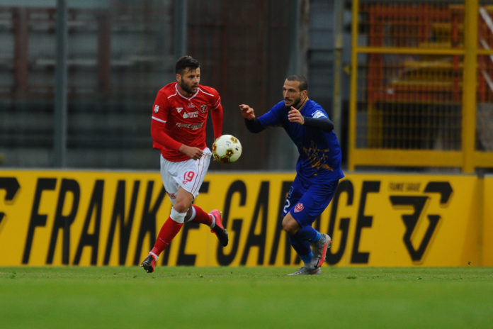 Lavagna tattica: con la Triestina la gara dei dilemmi. La vittoria in rimonta del Grifo sui friulani pone alcuni interrogativi. Ma un cosa è certa: Caserta, appena può, torni alla difesa a quattro 