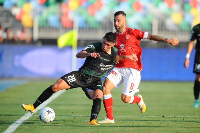 Ottavo cartellino per il regista del Grifo, neroverdi al 