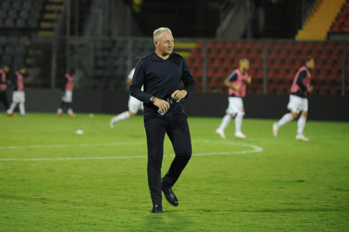 I grigiorossi, dopo l'addio di Pecchia, pensano anche al tecnico del Grifo come sostituto 