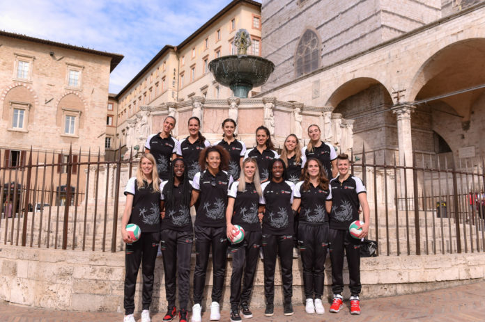 Mattina alla Sala dei Notari insieme alle autorità cittadine e regionali per le ragazze di coach Cristofani 